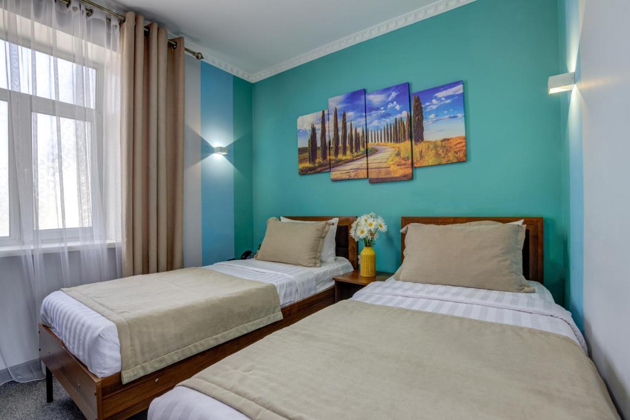 Viva Hotel بيشكيك المظهر الخارجي الصورة