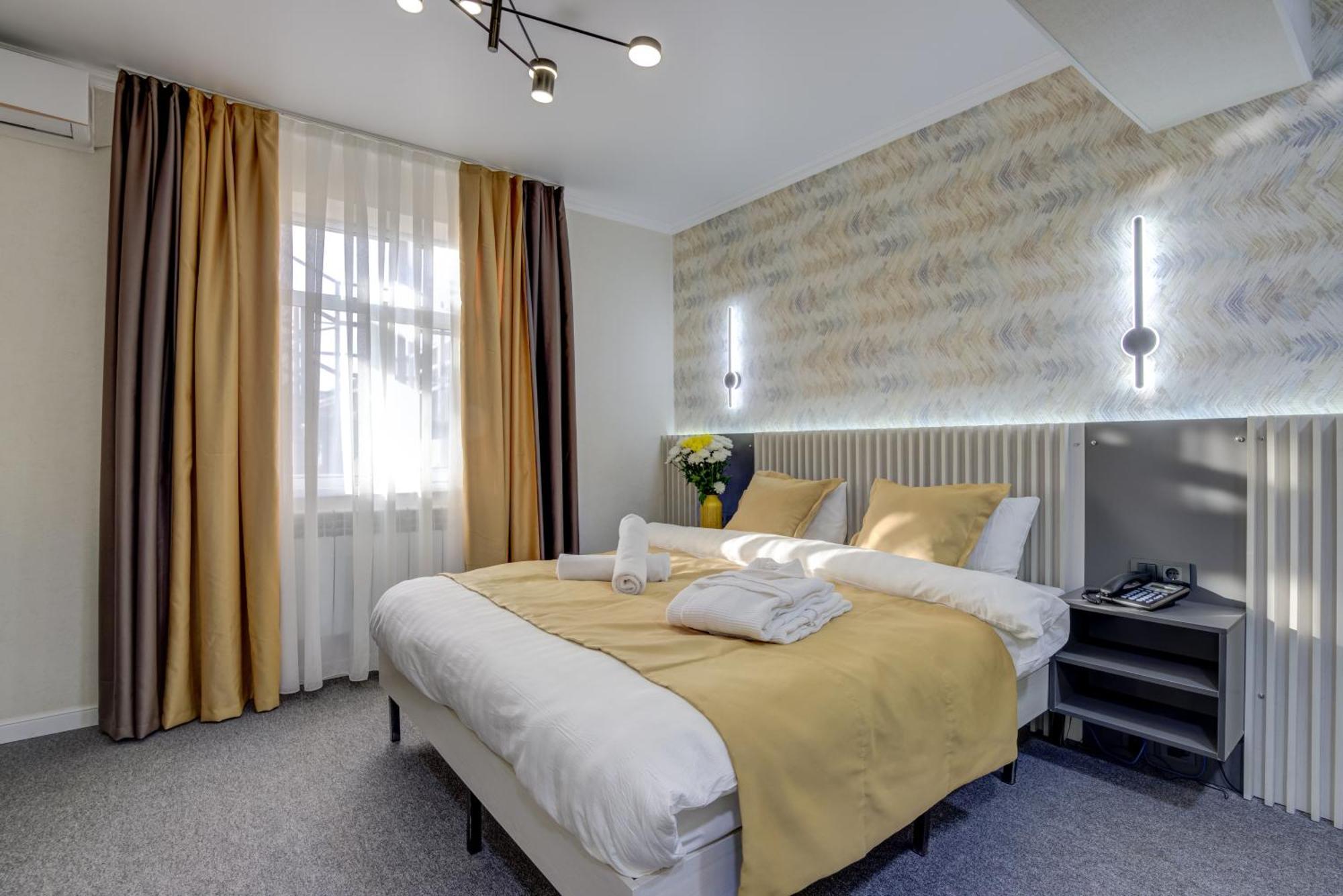 Viva Hotel بيشكيك المظهر الخارجي الصورة