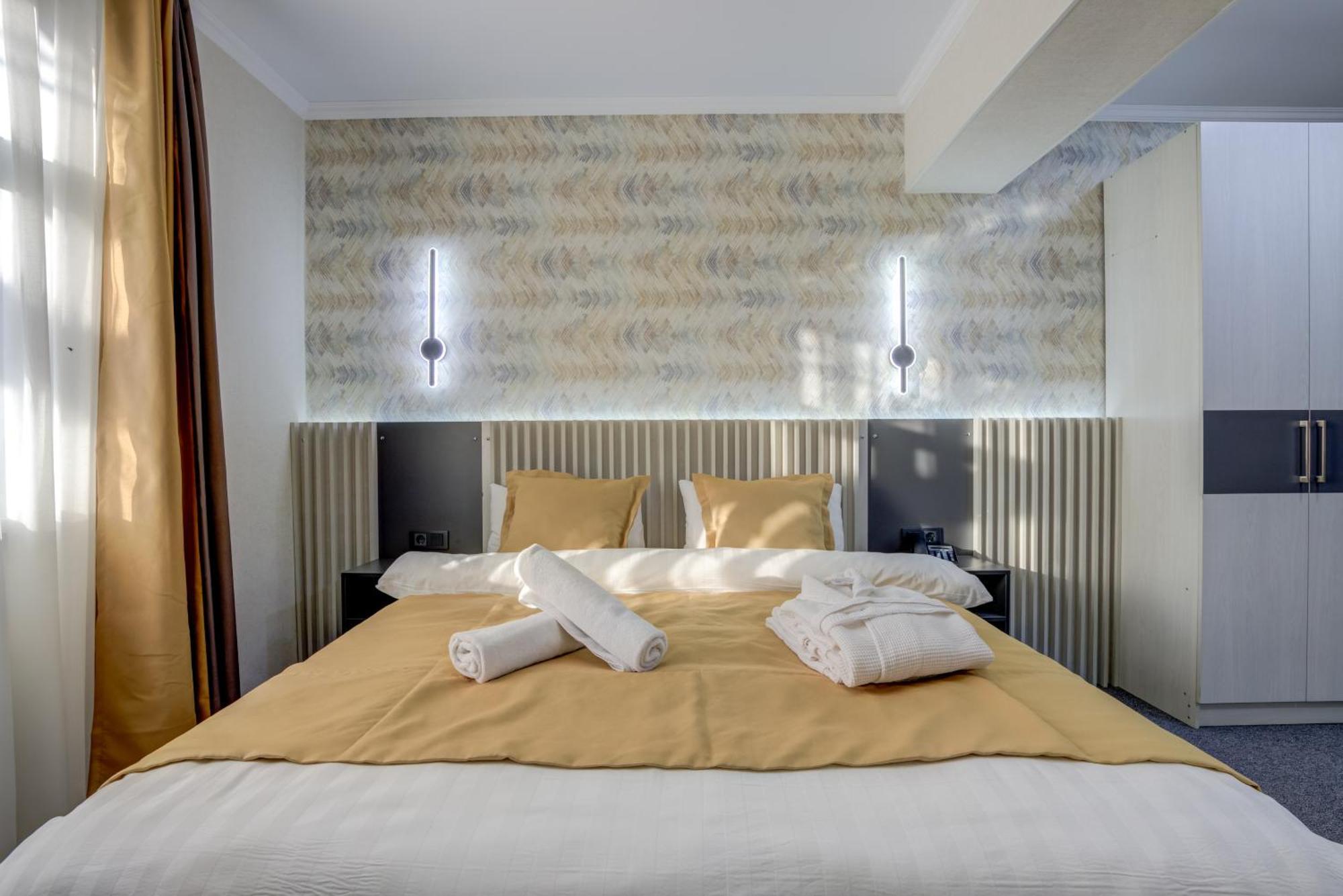 Viva Hotel بيشكيك المظهر الخارجي الصورة