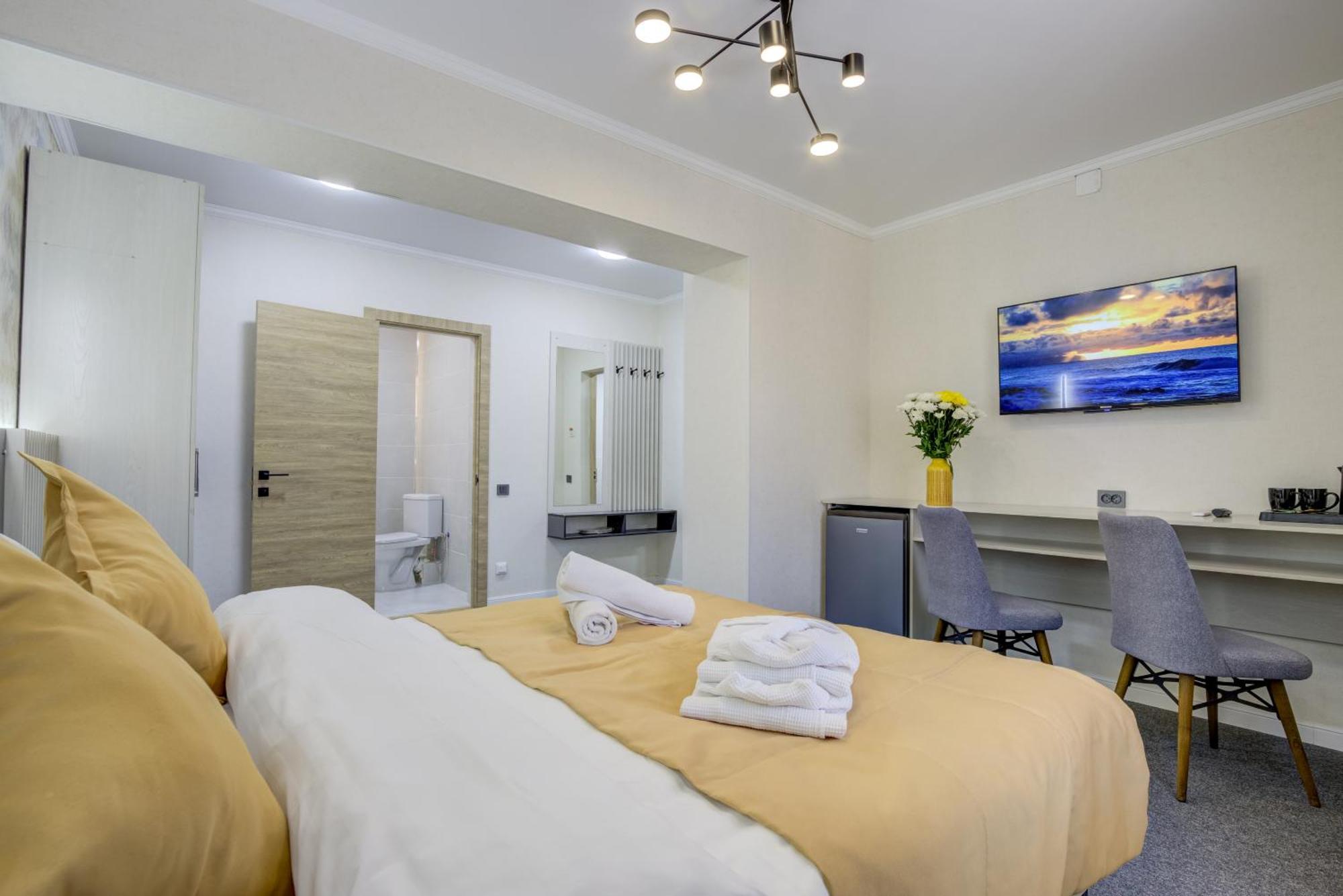 Viva Hotel بيشكيك المظهر الخارجي الصورة