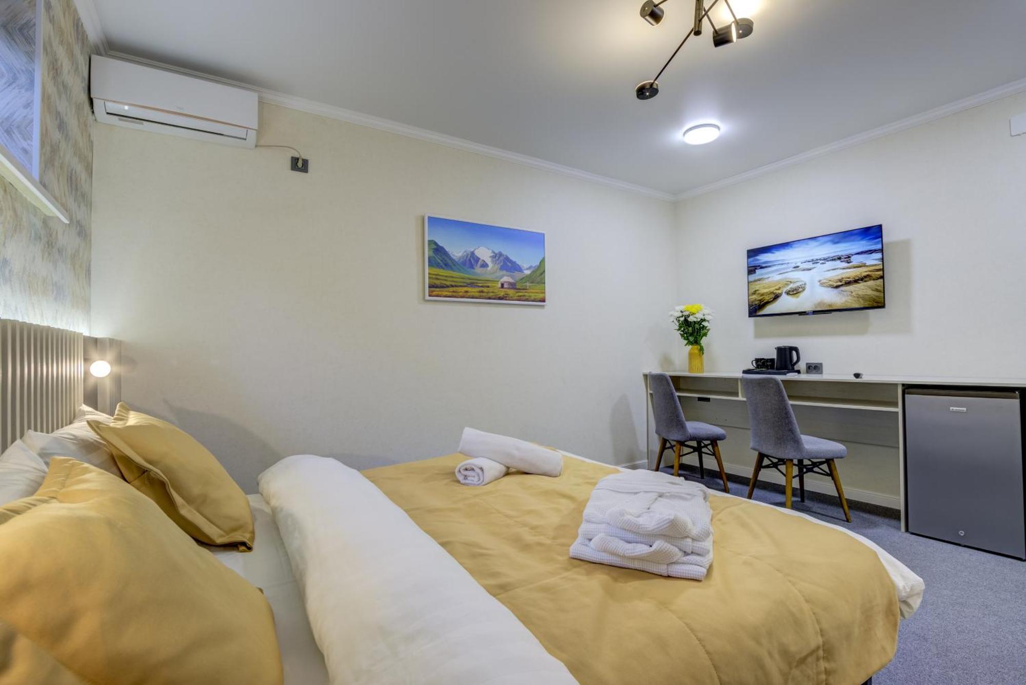 Viva Hotel بيشكيك المظهر الخارجي الصورة