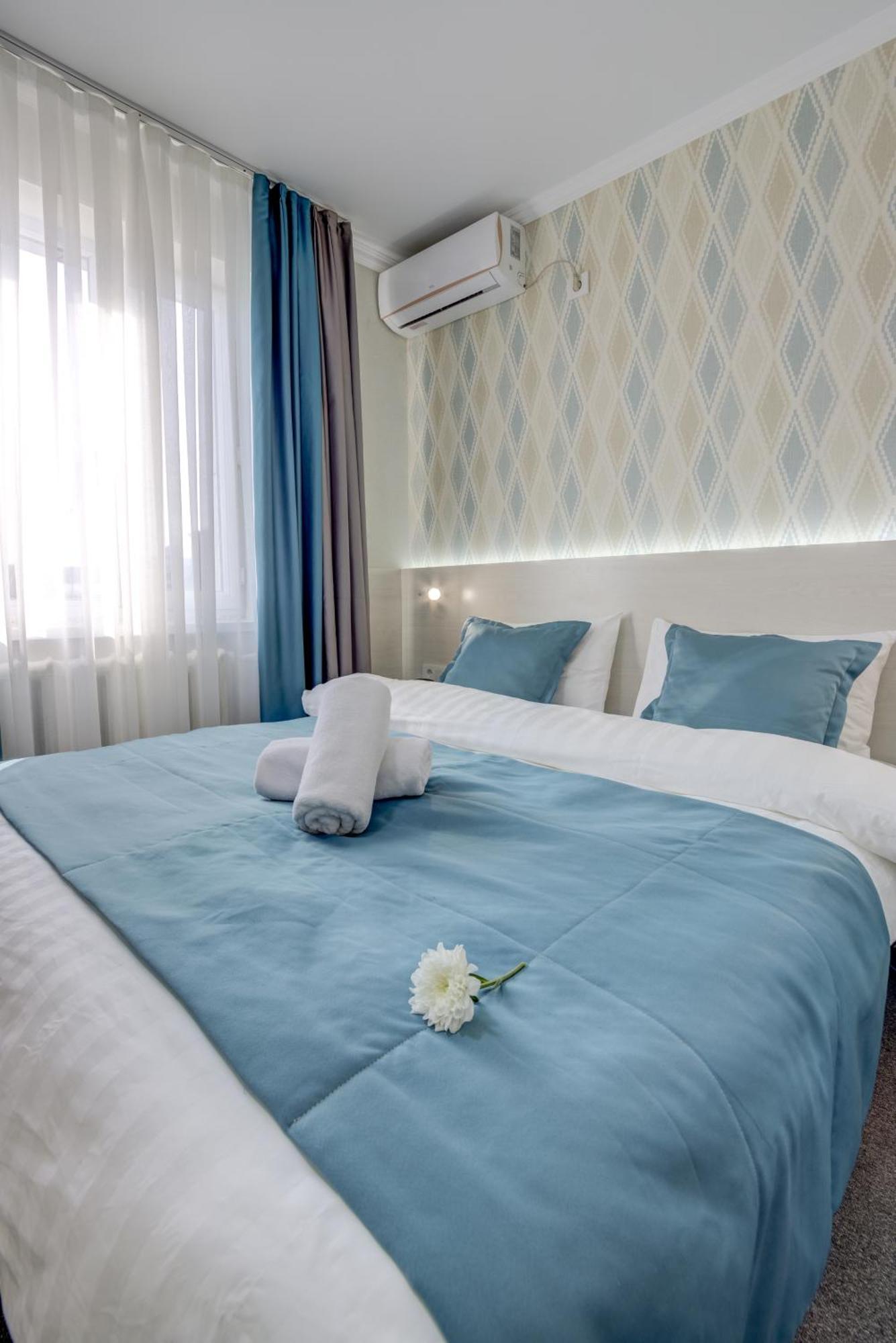Viva Hotel بيشكيك المظهر الخارجي الصورة