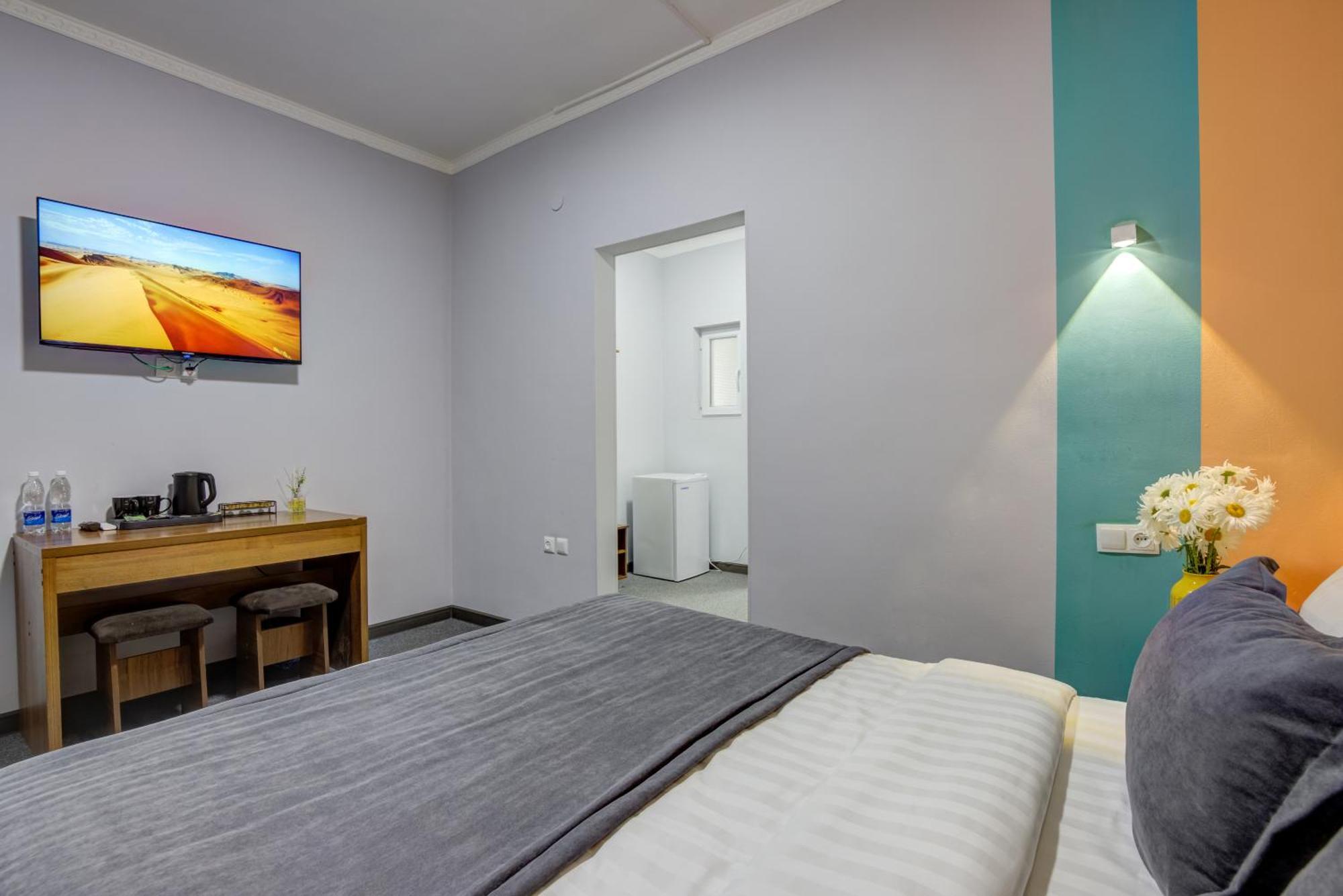 Viva Hotel بيشكيك المظهر الخارجي الصورة