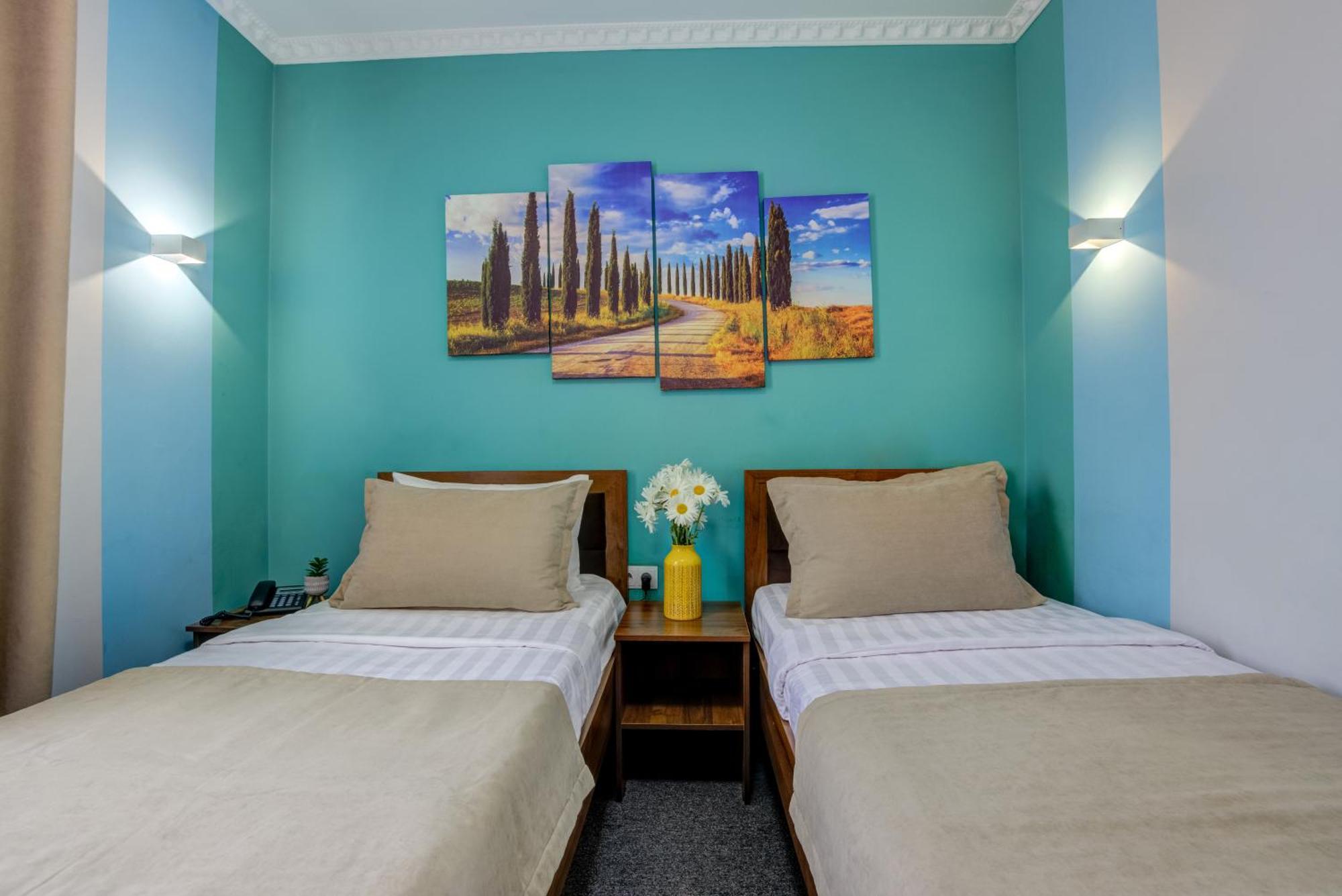Viva Hotel بيشكيك المظهر الخارجي الصورة