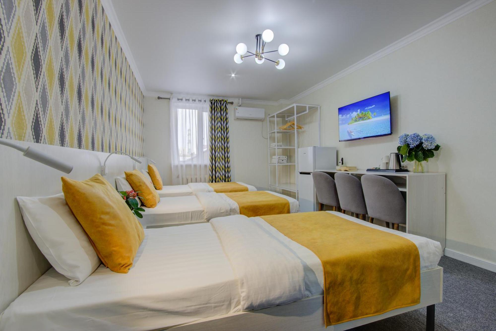 Viva Hotel بيشكيك المظهر الخارجي الصورة