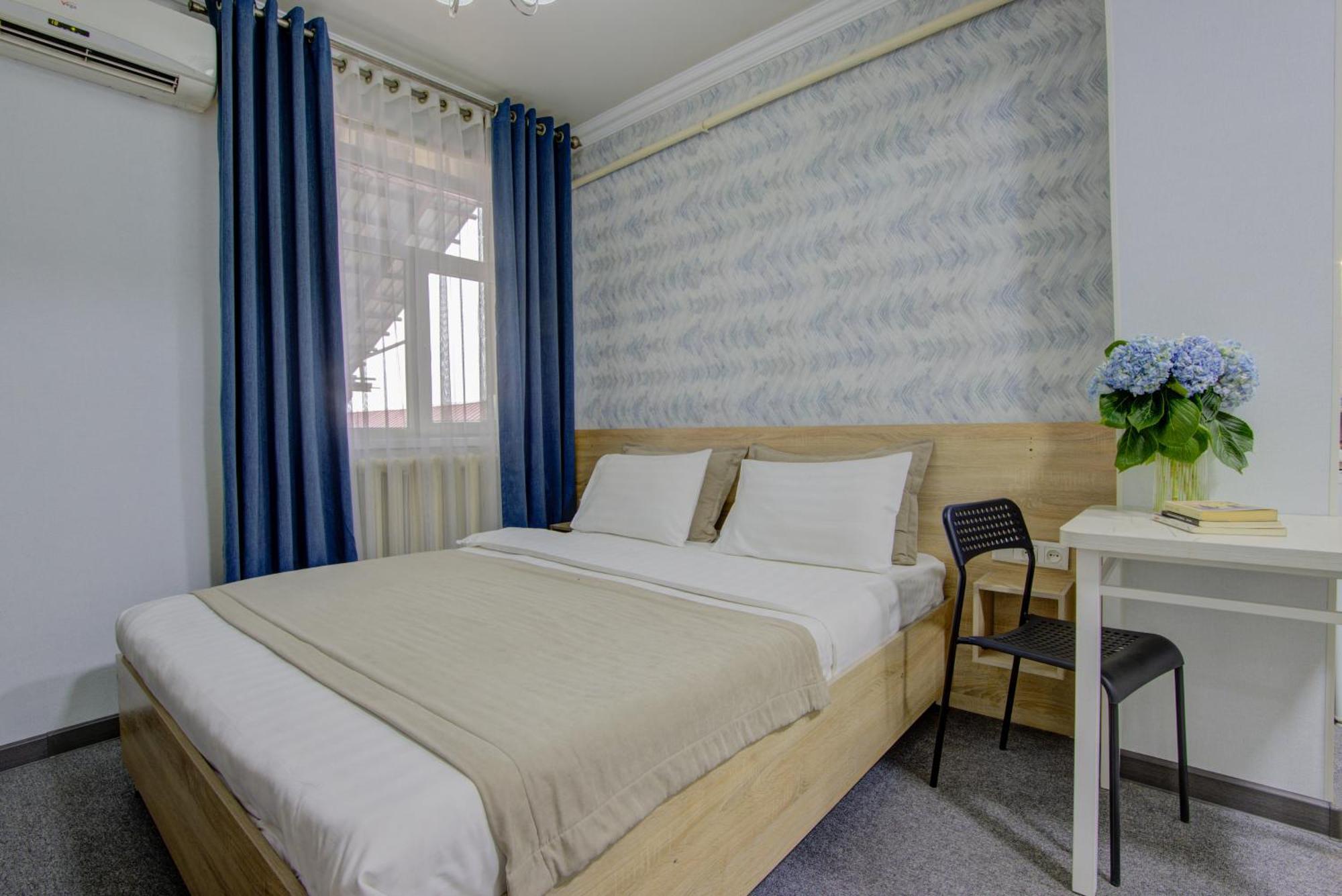Viva Hotel بيشكيك المظهر الخارجي الصورة